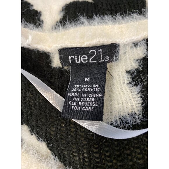 Rue 21 Black/White Fuzzy Cheeta Print Cropped Sweater Size M - Picture 3 of 3